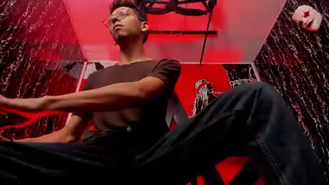 Dereck online show from July 9, 5:17 pm