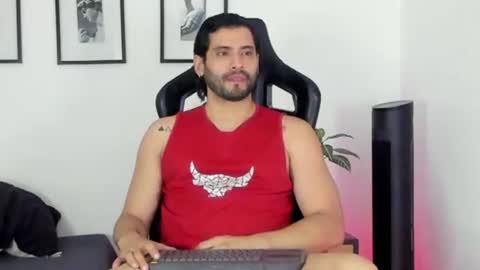 Snapshot of dereck_vega chatting on July 31, 1:38 am Dereck Vega online show from July 31, 1:38 am