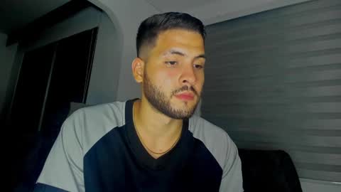 dereckhardd online show from May 14, 2:07 am
