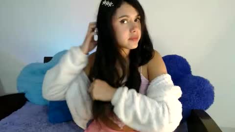 derek_44 online show from May 15, 4:41 am