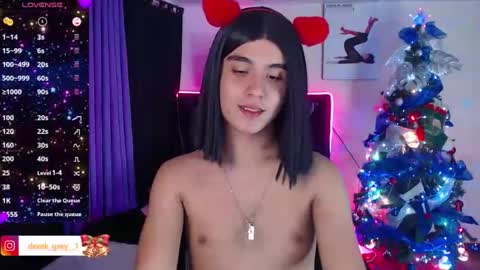 Snapshot of derek_grey1 chatting on December 31, 11:49 pm Derek independent online show from December 31, 11:49 pm