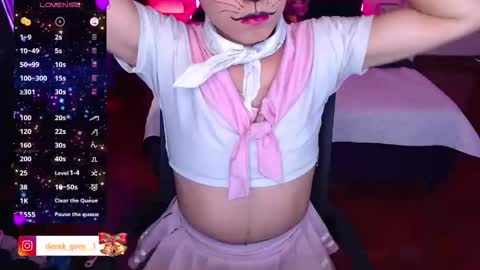 Snapshot of derek_grey1 chatting on February 5, 8:57 pm Derek independent online show from February 5, 8:57 pm