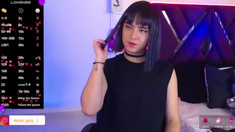 Snapshot of derek_grey1 chatting on February 27, 9:58 pm Derek independent online show from February 27, 9:58 pm