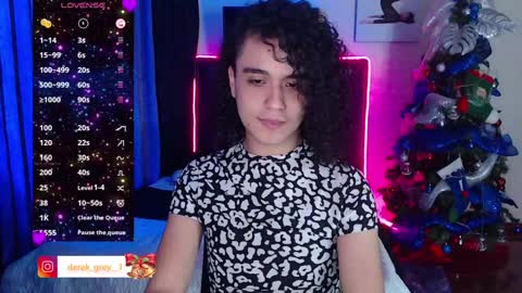 derek grey online show from January 4, 12:37 am