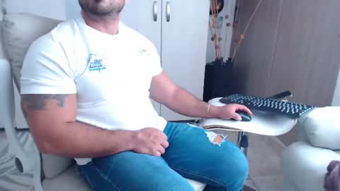 Derek online show from June 20, 5:05 pm