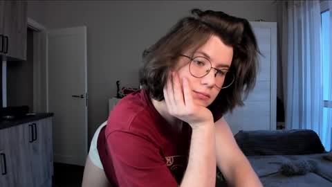 Derek online show from April 27, 5:33 pm