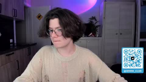 Derek online show from July 15, 7:41 pm