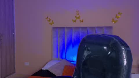 derek_sinn online show from July 4, 4:07 am