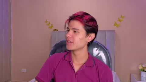 derek_sinn online show from July 12, 4:14 am