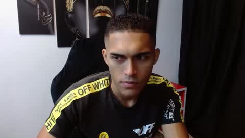 Snapshot of derek_storm_ chatting on November 25, 11:54 am D E R E K online show from November 25, 11:54 am