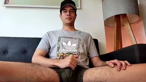 Snapshot of derek_stud_ chatting on March 3, 4:24 pm Derek independent model online show from March 3, 4:24 pm