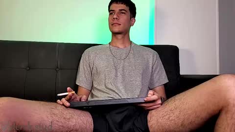 Snapshot of derek_stud_ chatting on December 16, 4:06 am Derek independent model online show from December 16, 4:06 am