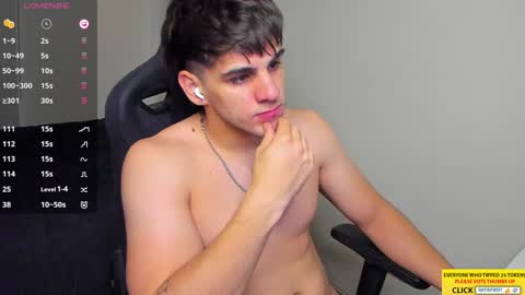 Snapshot of derekcb chatting on January 19, 1:01 pm Derekcb online show from January 19, 1:01 pm