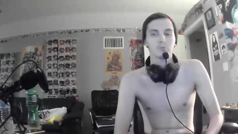 Snapshot of derekdings chatting on December 5, 12:30 am derekdings online show from December 5, 12:30 am