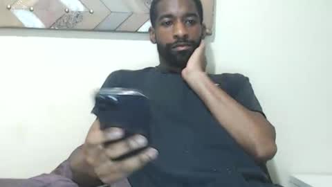 Snapshot of derekthetruth2 chatting on May 10, 2:17 am derekthetruth2 online show from May 10, 2:17 am