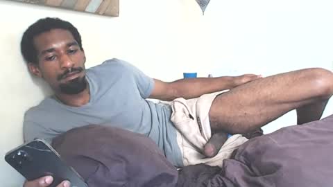Snapshot of derekthetruth2 chatting on July 20, 5:48 pm derekthetruth2 online show from July 20, 5:48 pm