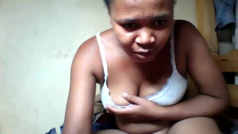 derissa online show from March 16, 6:01 pm