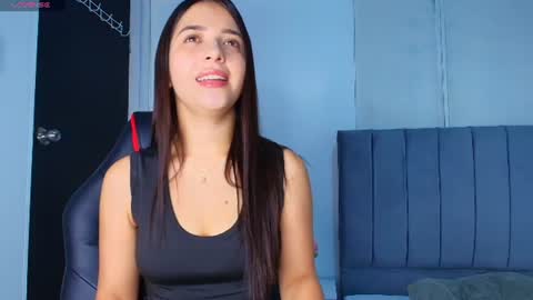 Snapshot of derly_cuervo703031 chatting on June 22, 6:27 pm derly_cuervo703031 online show from June 22, 6:27 pm