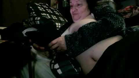 Snapshot of deroseblack chatting on November 29, 2:14 am deroseblack online show from November 29, 2:14 am