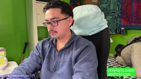 Snapshot of derrick_hose chatting on January 11, 5:41 am Derrick Hose online show from January 11, 5:41 am