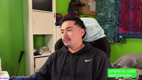 Snapshot of derrick_hose chatting on January 12, 4:31 am Derrick Hose online show from January 12, 4:31 am