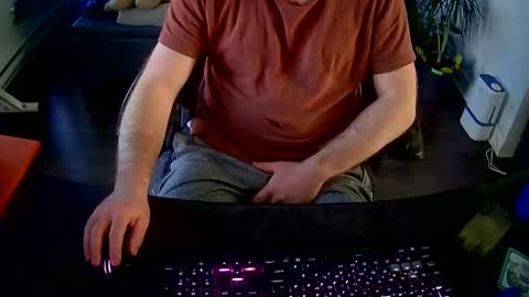 desdisdes online show from March 2, 9:32 pm