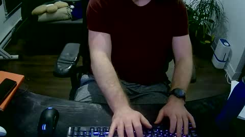 desdisdes online show from April 6, 1:14 am