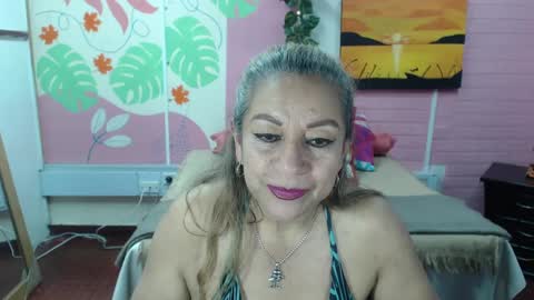 Snapshot of desire_latin chatting on December 19, 8:34 pm VALERIA online show from December 19, 8:34 pm