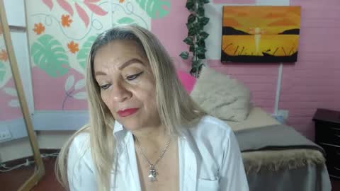 Snapshot of desire_latin chatting on October 1, 5:30 pm VALERIA online show from October 1, 5:30 pm