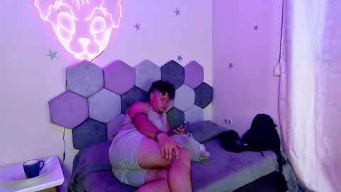 TORI AND MR. BEAR online show from January 5, 9:36 pm