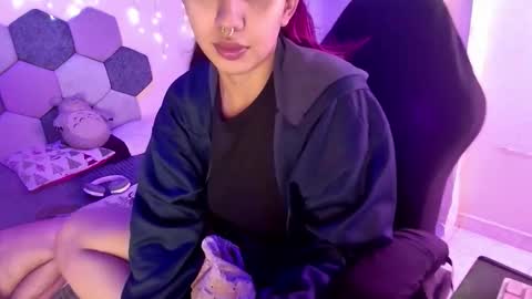 TORI AND MR. BEAR online show from November 29, 6:22 pm