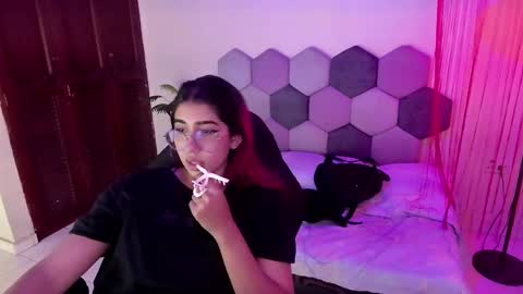 TORI AND MR. BEAR online show from March 14, 6:35 pm