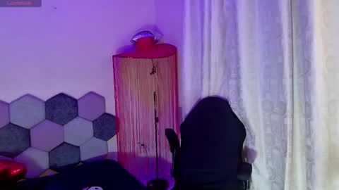 TORI AND MR. BEAR online show from April 23, 6:21 pm