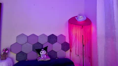 TORI AND MR. BEAR online show from May 7, 6:24 pm