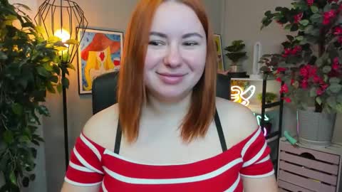 Snapshot of desirelayla chatting on November 14, 7:29 am LAYLA online show from November 14, 7:29 am