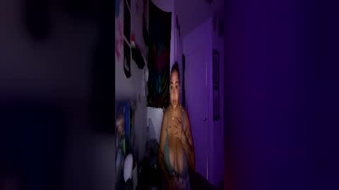 desiresxmoe online show from June 18, 5:19 am