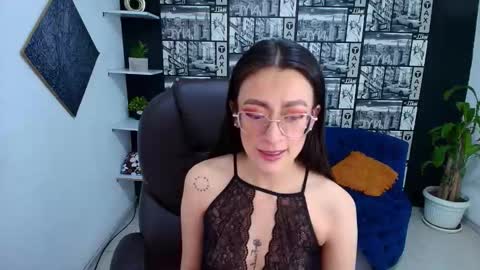 Snapshot of desiring__angel chatting on October 17, 4:04 am Desiring Angel online show from October 17, 4:04 am