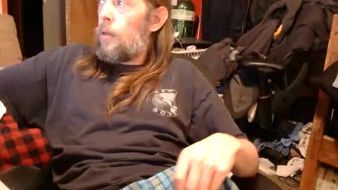 Snapshot of desolation2012 chatting on December 2, 11:26 am desolation2012 online show from December 2, 11:26 am