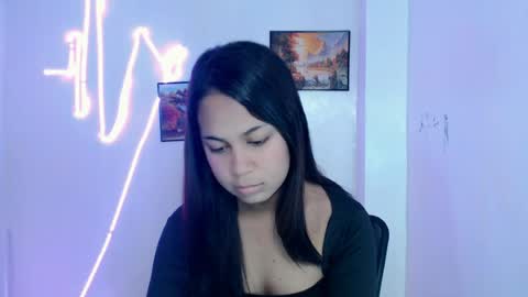 Snapshot of dess_morena chatting on June 22, 8:33 am Dess online show from June 22, 8:33 am