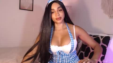 Destinne Mill online show from June 19, 11:58 am