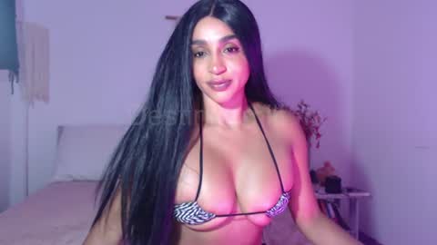 Destinne Mill online show from August 1, 12:04 pm