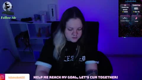 Snapshot of destroyall420 chatting on January 20, 1:50 am Lola Bdsm and fries online show from January 20, 1:50 am