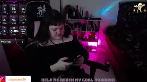 Snapshot of destroyall420 chatting on November 1, 11:29 pm Lola Bdsm and fries online show from November 1, 11:29 pm