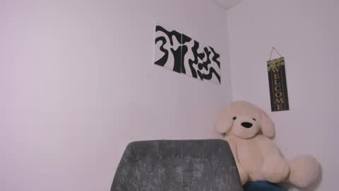 Snapshot of desty_y chatting on May 4, 5:58 am desty_y online show from May 4, 5:58 am