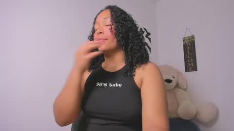 Snapshot of desty_y chatting on May 5, 4:09 am desty_y online show from May 5, 4:09 am