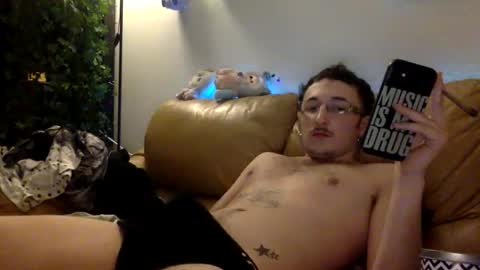 deusexmachine1 online show from February 18, 11:01 pm