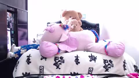 devi_black_13_ online show from April 28, 8:47 pm