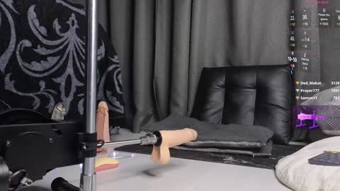 devil_s_bride online show from January 24, 6:03 am