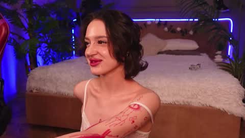 Snapshot of devilinee chatting on November 16, 6:19 am devilinee online show from November 16, 6:19 am