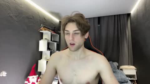 devilnut1 online show from November 26, 6:47 am